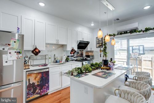 2611 S Marshall St, PHILADELPHIA, PA, 19148-4611 | Card Image