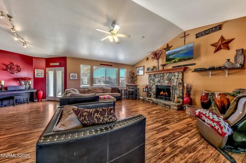 2827 Wade St, Minden, NV, 89423-9245 | Card Image
