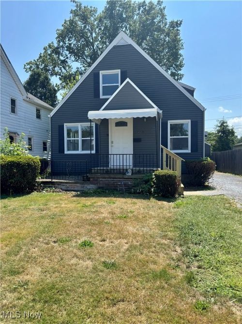 426 11th St, Elyria, OH, 44035-7037 | Card Image