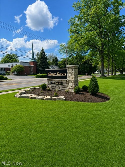 316-3675 Clague Rd, North Olmsted, OH, 44070-1654 | Card Image