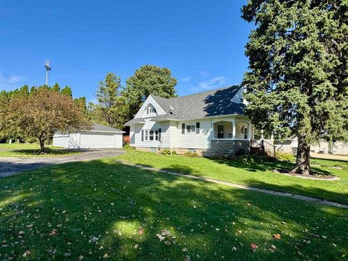 880 9th St, FENNIMORE, WI, 53809-1701 | Card Image