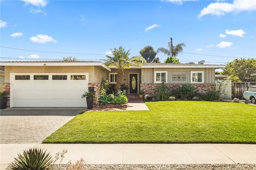 5640 E Deborah St, Long Beach, CA, 90815-1134 | Card Image