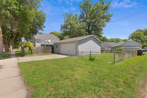 1921 10th St, Columbus, NE, 68601-5807 | Card Image