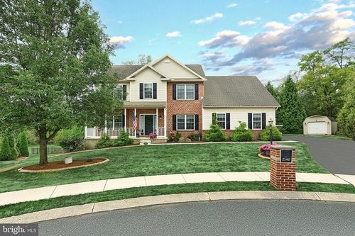 2140 Thoroughbred Ct, YORK, PA, 17408-7008 | Card Image