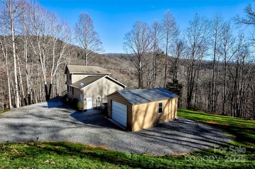 1333 Pigeon Creek Rd, Bryson City, NC, 28713-5890 | Card Image