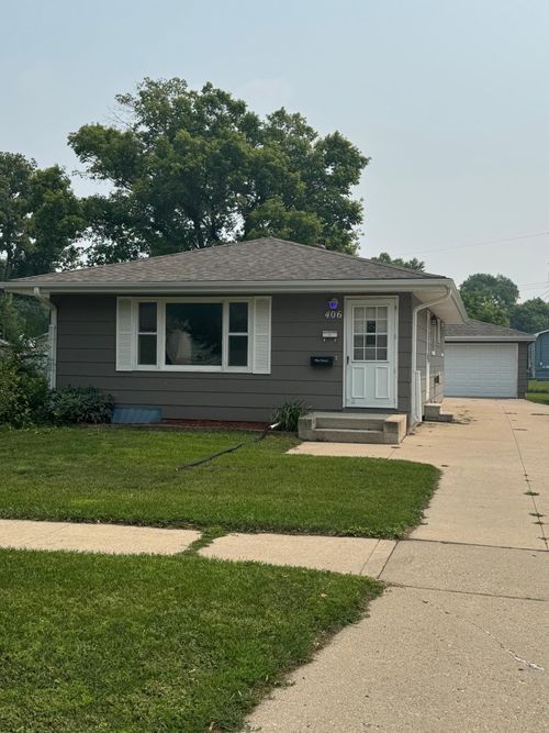 406 22nd St S, Fargo, ND, 58103-1346 | Card Image