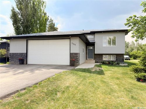 104 E 4 St, Milden, SK, S0L0B5 | Card Image
