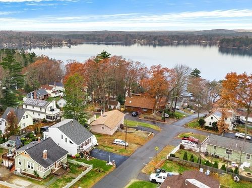 14 2nd St, Amesbury, MA, 01913-2012 | Card Image