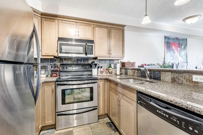 304 - 725 4 Street Ne, Home with 1 bedrooms, 1 bathrooms and 1 parking in Calgary AB | Image 7
