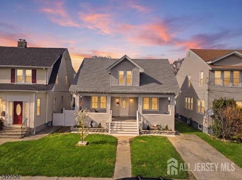 140 Grove Ave, Woodbridge, NJ, 07095-3046 | Card Image