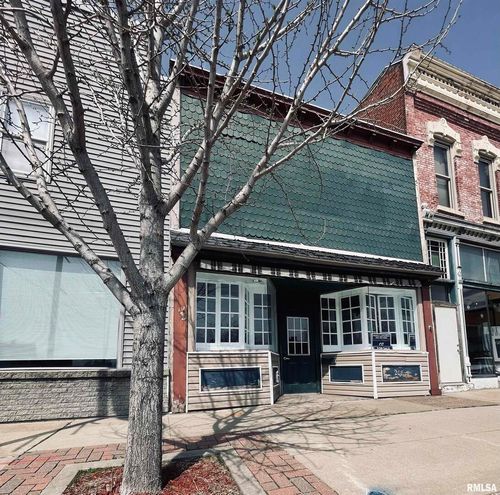 208 Main Ave, Clinton, IA, 52732-2242 | Card Image