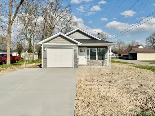 295 S 4th St, Austin, IN, 47102-1412 | Card Image