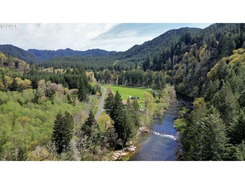 28593 Lower Smith River Rd, Reedsport, OR, 97467-8806 | Card Image