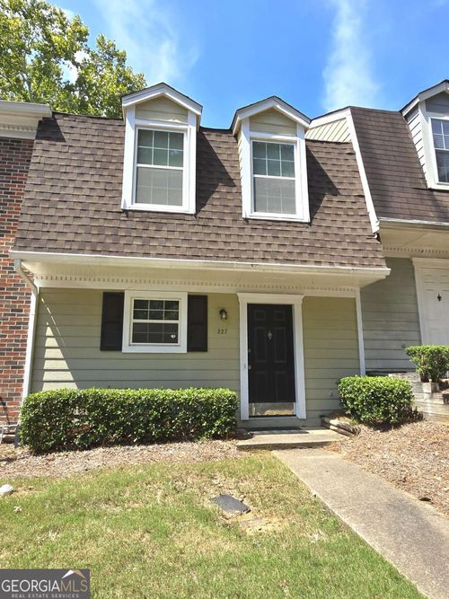227 Quail Run, Roswell, GA, 30076-3184 | Card Image