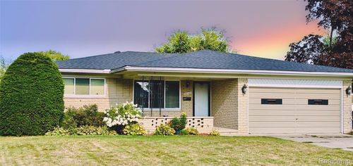 26321 Burg Rd, Warren, MI, 48089-1094 | Card Image