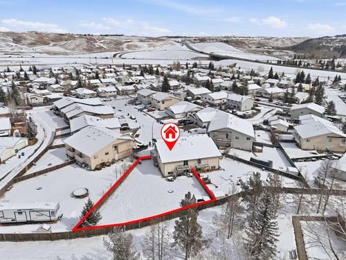 18 W Mcdonald Pl, Cochrane, AB, T4C1L8 | Card Image