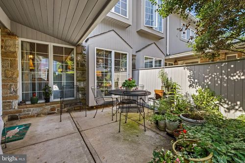 18 Stone Manor Ct, Towson, MD, 21204-4348 | Card Image