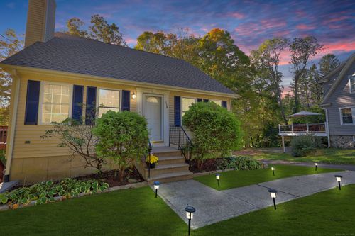 116 Yale Ave, Middlebury, CT, 06762-2716 | Card Image