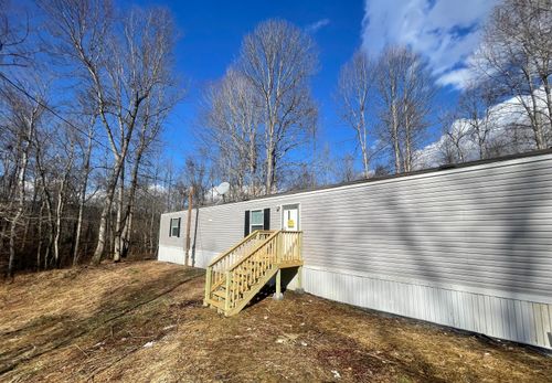 1756 E Highway 904, Williamsburg, KY, 40769-9094 | Card Image