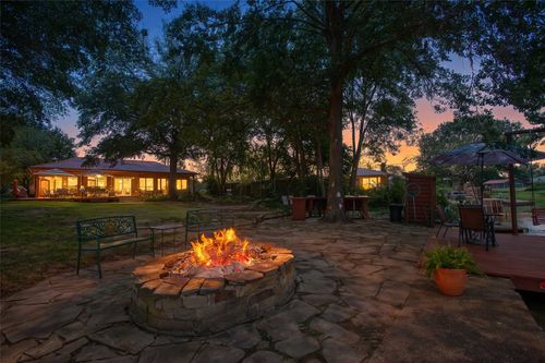 121 Xit Ranch Rd, Trinidad, TX, 75163-4007 | Card Image