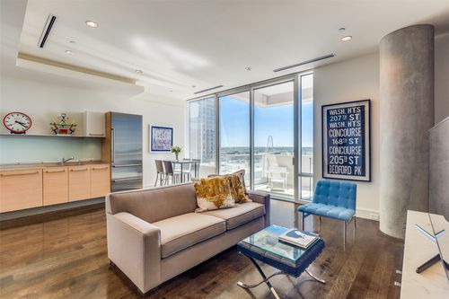 apt-1131-2408 Victory Park Ln, Dallas, TX, 75219-7620 | Card Image