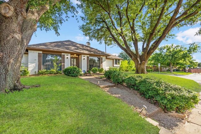 2000 E Branch Hollow Dr, House other with 3 bedrooms, 3 bathrooms and null parking in Carrollton TX | Image 5