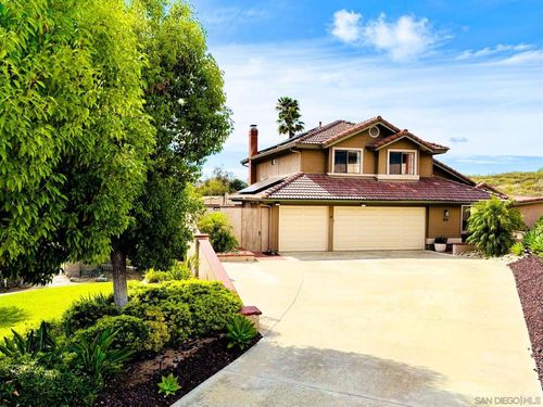 672 Chateau Pl, Escondido, CA, 92029-1614 | Card Image
