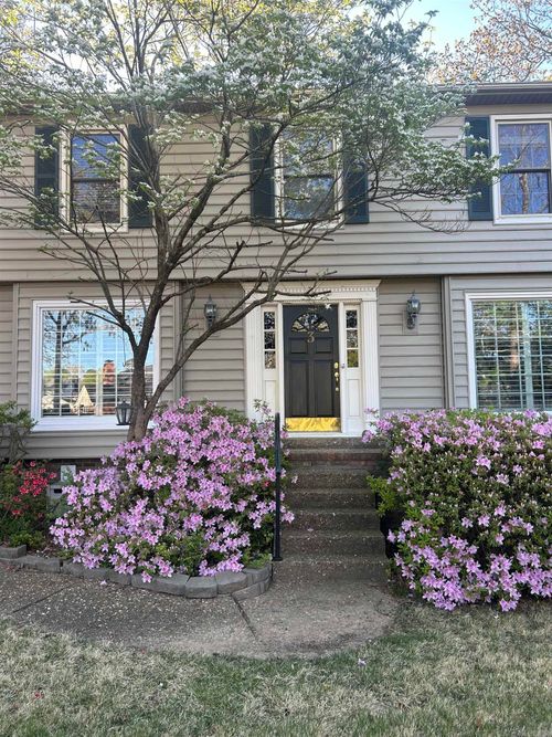 3 Amesbury Ct, Little Rock, AR, 72227-2107 | Card Image