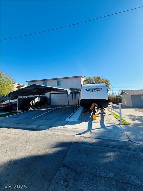 2114 Yale St, North Las Vegas, NV, 89030-5660 | Card Image