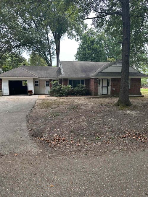 7754 Shamrock Rd, Millington, TN, 38053-3157 | Card Image