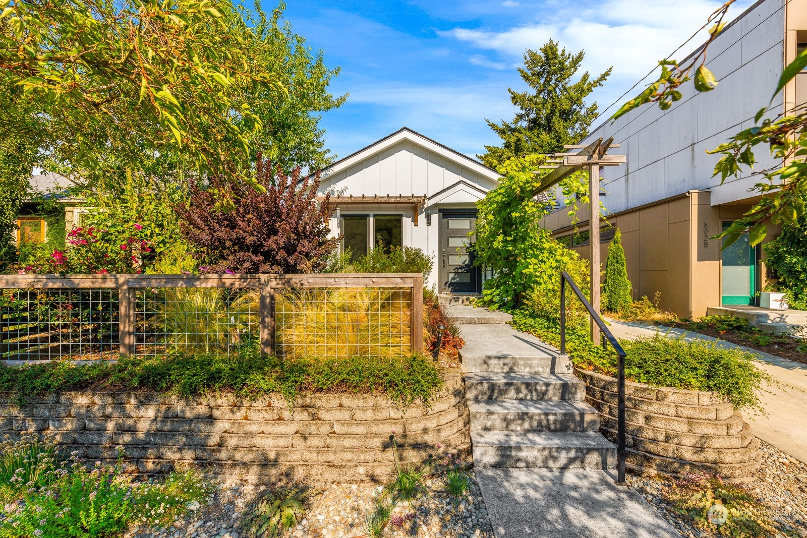 Meridian Ave, Seattle, WA 98103