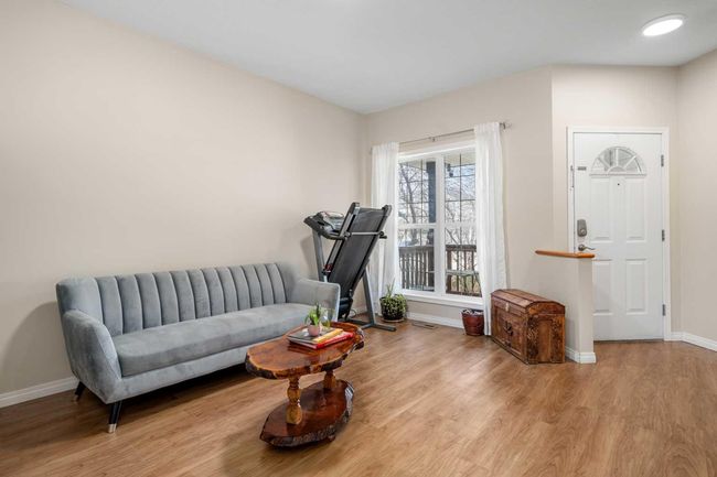 16 Shawbrooke Pk Sw, House other with 4 bedrooms, 4 bathrooms and 4 parking in Calgary AB | Image 4