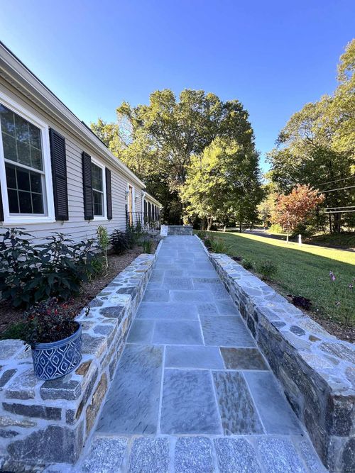 15 Briarwood Dr, Guilford, CT, 06437-1843 | Card Image