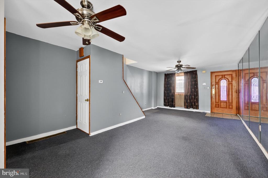 Residential in PHILADELPHIA 3