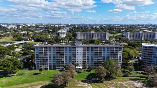 703-605 Oaks Dr, Pompano Beach, FL, 33069-3716 | Card Image