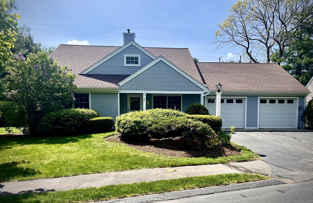 Dalton Dr, Shrewsbury, MA 01545