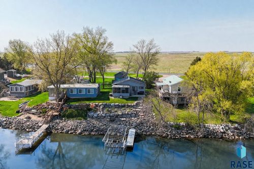 10 S Oakwood Shoreline Dr Drive, Bruce, SD, 57220 | Card Image