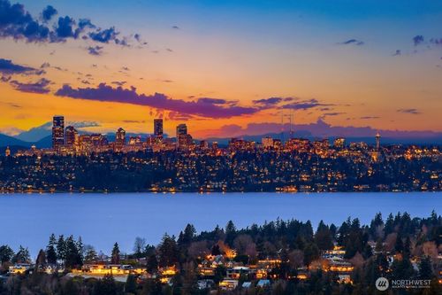 4004-650 Bellevue Way Ne, Bellevue, WA, 98004-5063 | Card Image