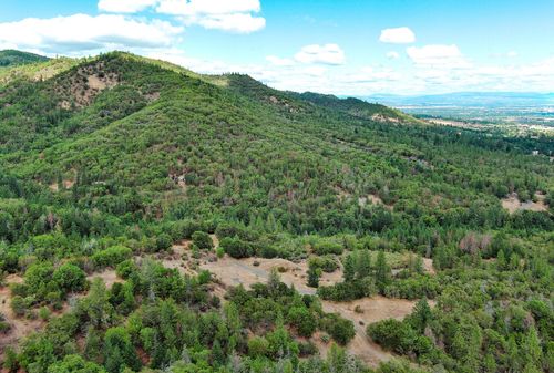 685 N 5th St, Jacksonville, OR, 97530-9659 | Card Image