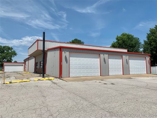 106 N Lombard Ln, Skiatook, OK, 74070-1016 | Card Image