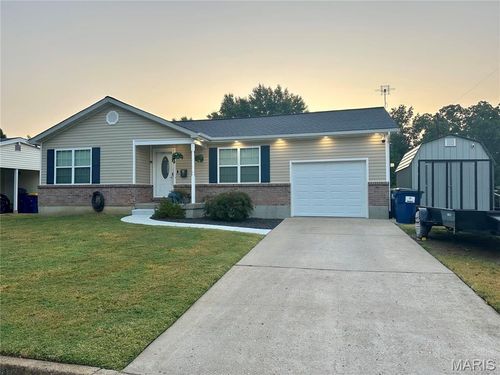 428 Crestview Dr, Union, MO, 63084-2241 | Card Image