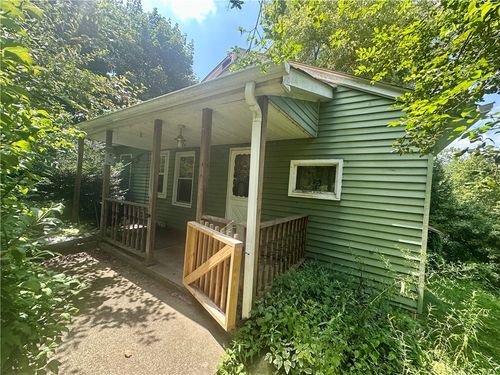 102 Morgan Ln, Monaca, PA, 15061-2745 | Card Image