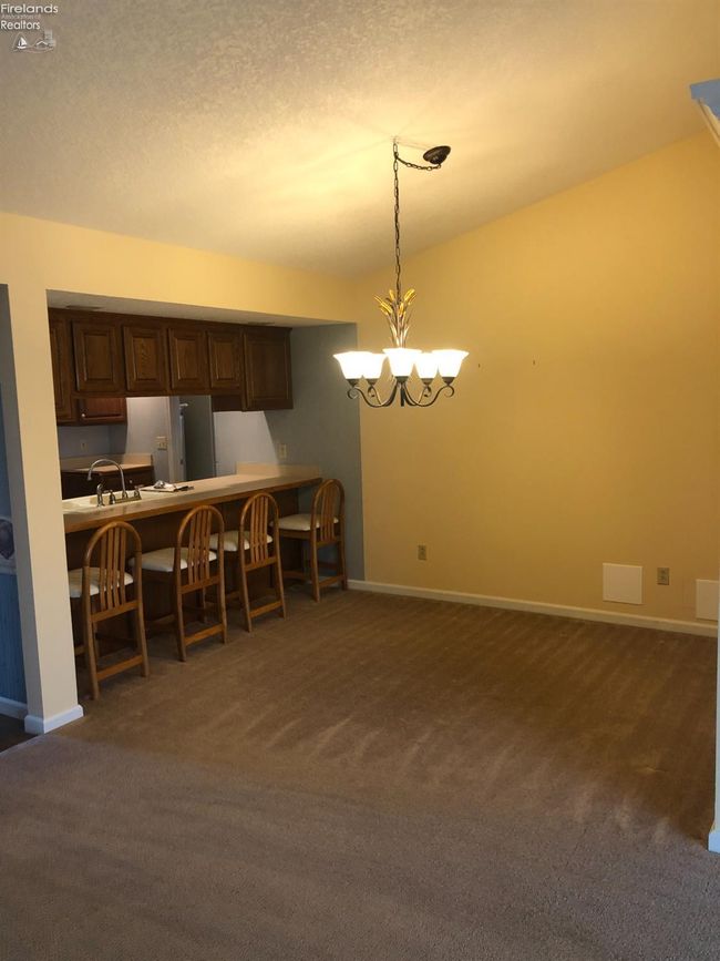 4410 Woodridge Dr, House other with 2 bedrooms, 2 bathrooms and 2 parking in Sandusky OH | Image 4
