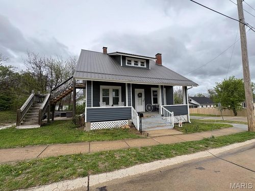 109 N Market St, Warrenton, MO, 63383-1401 | Card Image