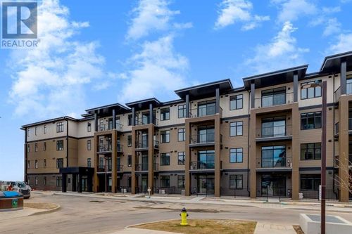 200 Seton Cir Se, Calgary, AB, T3M3P7 | Card Image