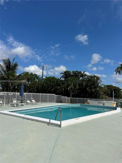 c401-1501 Ne 191st St, Miami, FL, 33179-4474 | Card Image