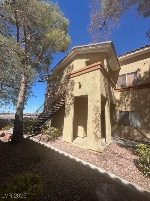 1036-1050 E Cactus Ave, Las Vegas, NV, 89183-7364 | Card Image