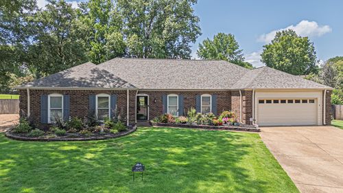 3045 Honey Tree Dr, Germantown, TN, 38138-7240 | Card Image