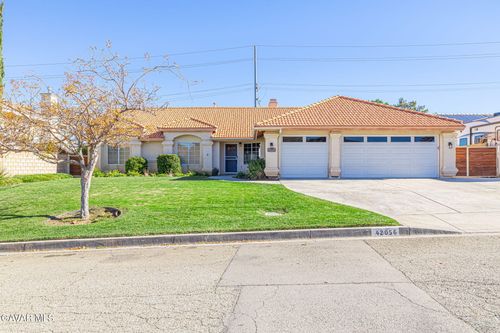 42056 Jenny Ln, Lancaster, CA, 93536-7325 | Card Image