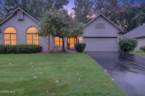 3829 Hampstead Dr, Sylvania, OH, 43560-5504 | Card Image